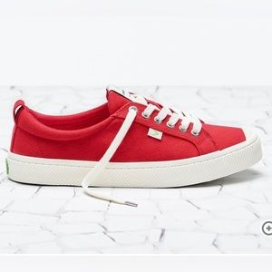 Cariuma OCA LOW Red Canvas Sneakers